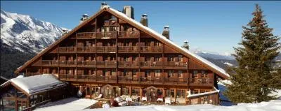 Situé au cur du plus grand domaine skiable du monde, ce Club Med se situe un peu au-dessus de la station de...