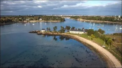 Alors, comment s'appelle cette île, finalement ? Lisez l'initiale des questions 1 à 6, et vous connaîtrez ce nom si poétique ! C'est l'île de ...