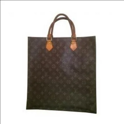 Quelle est la marque de ce sac à main ?