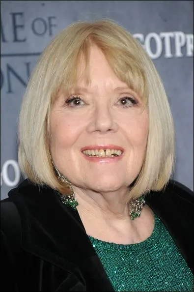 L'actrice qui interprète Olenna Tyrell se nomme...