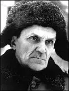 Qui a dit : "L'homme n'était pas devenu l'homme parce qu'il était la créature de Dieu, ni parce qu'il avait aux mains ce doigt étonnant qu'est le pouce. Il l'était devenu parce qu'il était physiquement le plus robuste, le plus résistant de tous les animaux et, en second lieu, parce qu'il avait forcé son esprit à servir son corps avec profit." ?