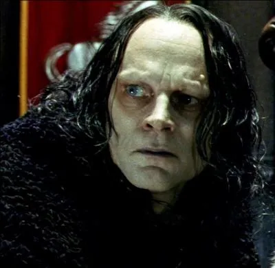 Qui est le supérieur de Sauron ?