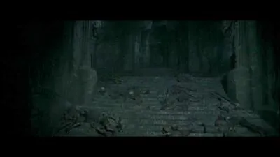 Comment s'appelle l'ancienne voie créée au premier âge par les nains pour relier Belegost aux collines de fer ?