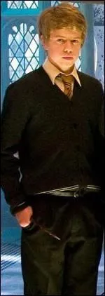 Quel élève de Poufsouffle fait le commentaire d'un match de Quidditch dans les derniers volets de la saga ?