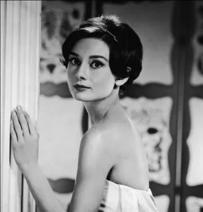 Je ne vois pas quoi vous dire, c'est une légende, mais puisque vous insistez, allez tiens, un indice : Richard Crenna !