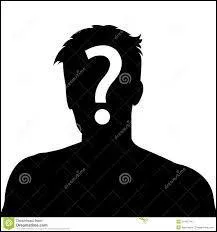 On dit, on crie même que Squeezie plagia un YouTubeur célèbre. Qui ?
(PS : Je ne mettrais pas son nom YouTubeur)