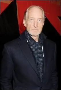 Quel acteur incarne Tywin ?