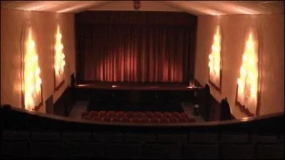 Et le rideau sur l'écran est tombé, ces paroles devraient vous rappeler quelque chose !