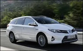 La version break d la Toyota Auris porte le nom ...