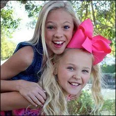 Qui est représenté sur cette photo ?