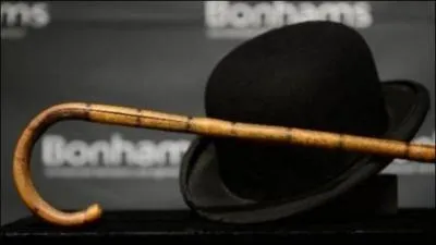 Retrouvez le nom d'un personnage célèbre !