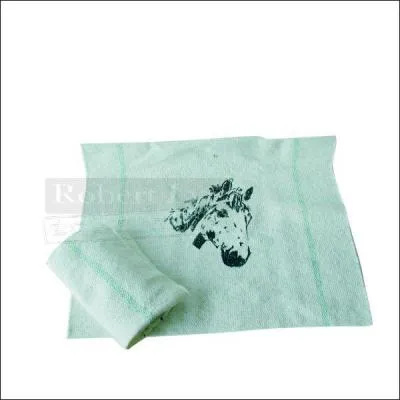 Je fais briller les poils du cheval, on m'utilise après le pansage, je suis :