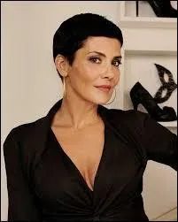 Qui est l'animatrice et la jurée des "Reines du shopping" ?