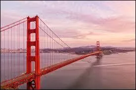 Quelle est la couleur du Golden Gate Bridge ?