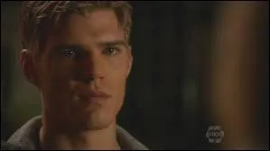 Comment s'appelle son frère ?