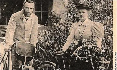 ''En sciences, nous devons nous int&eacute;resser aux choses, non aux personnes.'' (Pierre et Marie Curie)... Quelle &eacute;tait la nationalit&eacute; d'origine de Marie Curie ?