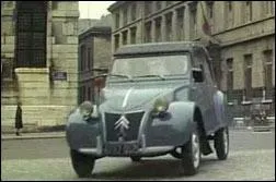 Cette scène nous a fait bien rire dans un film culte avec Louis de Funès et Bourvil. Il s'agit du film :