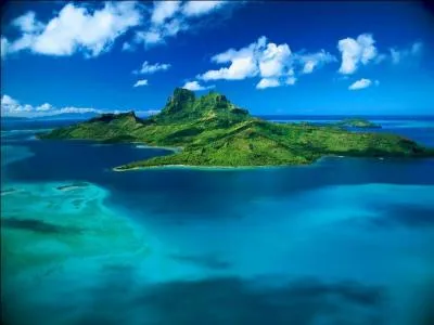 Pour vous aider à trouver le naufragé, souvenez-vous de cet air, je t'aime le lundi, je t'aime le mardi...