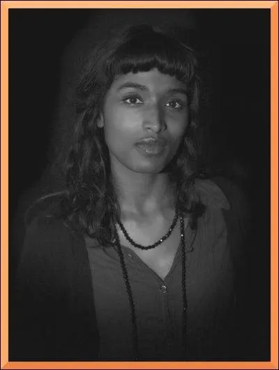 Passons aux choses sérieuses : mon prénom est celui d'une célèbre chanson de Johnny : vous voyez qui je veux dire ?