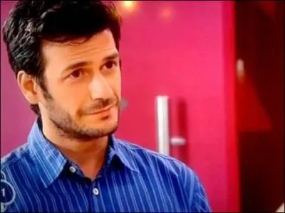 Quel est le prénom d'Ezequiel Rodriguez dans Violetta ?