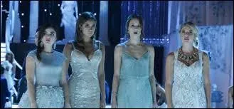 Qui organise un bal de Noël ?