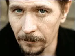 Qui a dit : "L'acteur est comme ces boules de verre avec de la neige à l'intérieur : il passe son temps à secouer ses émotions." ?