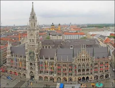 Et lui, où est-ce ?