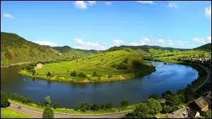 Et lui, où est-ce ?