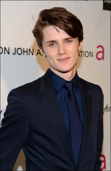 Le cousin de Cersei s'appelle Lancel mais son nom d'acteur est...