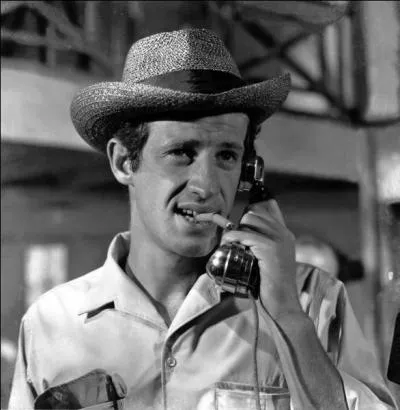 Quel est ce film d'Henri Verneuil qui réunit Belmondo, Ventura et Blier ?