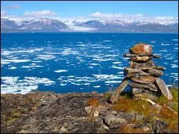 Comment nomme-t-on cette voie maritime traversant les îles du nord du Canada qui est récemment devenue accessible pour cause de fonte des glaces ?