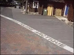 Cette photo a été prise au niveau du cercle polaire arctique, mais où plus précisément ?