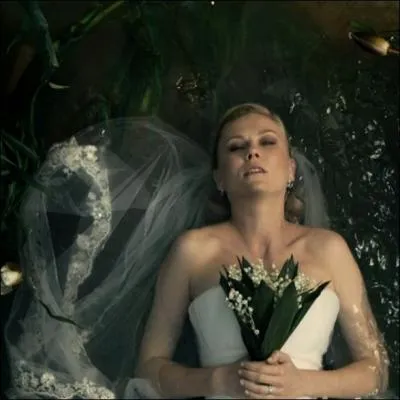 Lors du prologue, nous pouvons voir Justine se faire emporter lentement par le courant, cette scène ressemble étrangement à un tableau de John Everett Millais. Quel est son nom ?