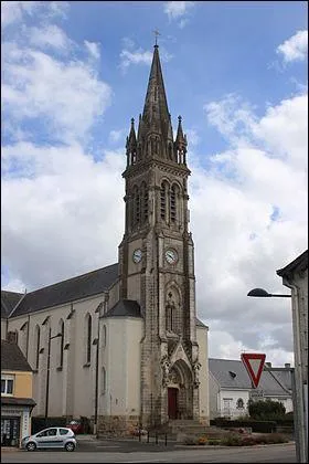 Je suis une commune de l'ouest de la France, en Loire Atlantique, à 20 km au nord de Nantes. Quel est mon nom ?