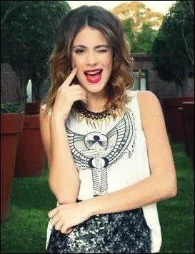 Quels sont ses deux noms de famille ?