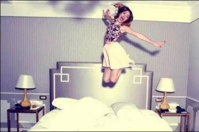 Il y a un site sur internet qui vend quelques tenues de Violetta.