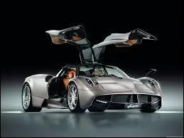 En combien de seconde(s) la Pagani Huayra monte à 100 km/h ? (0 à 100 km/h)
