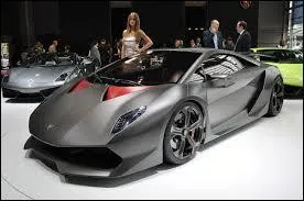Quel est le moteur d'une Lamborghini Sesto Elemento ?