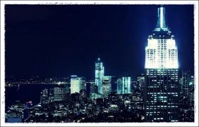 La plupart des gens dorment la nuit. Mais d'autres ont l'occasion de s'amuser. Prenons l'exemple de New York. Si vous y étiez la nuit et que vous ne dormiez pas, je vous aurais conseillé de faire plusieurs choses comme...