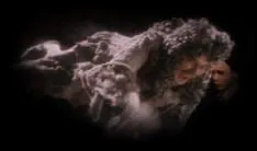 Il est impossible de faire un quiz sur les fantômes dans "Harry Potter" sans parler du grand esprit frappeur, Peeves. Dans le chapitre "Le maître des potions", que dit Peeves lorsqu'il attrape le nez d'un élève ?