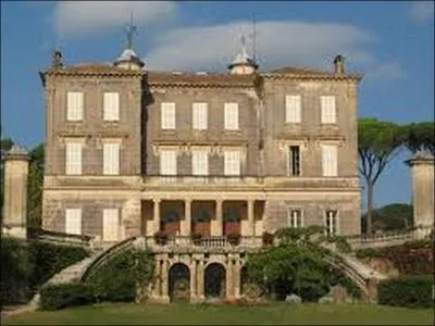 Je suis un écrivain et cinéaste. "La gloire de mon père" est le premier tome de mes souvenirs d'enfance. Quel est le nom du deuxième tome ?