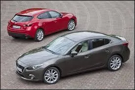 Disponible en 4 portes (la grise) et en 5 portes (la rouge), cette voiture est une ...