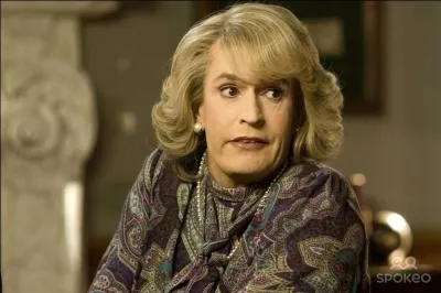 Qui est cet acteur dans le film " St Trinian's : Pensionnat pour jeunes filles rebelles " :