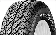 Qui en 2008, est devenu le fournisseur officiel de pneumatique ?