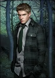 Qui est le nouveau qui vient d'arriver ?