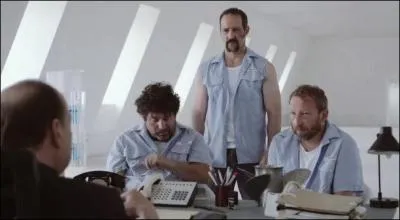 Qui n'apparaît pas sur cette image ?