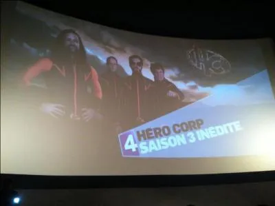 Où a eu lieu l'avant première de la saison 3 ? (à Paris)