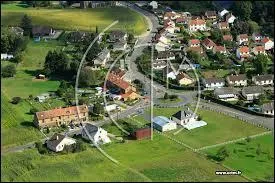 Commune champardennaise, Noyers-Pont-Maugis se situe dans le département ...