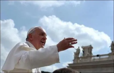 Dans le catholicisme, la vie chrétienne est marquée par les sacrements (le baptême, la confirmation, l'eucharistie, la réconciliation, le mariage, l'onction des malades, et, pour les diacres, les prêtres et les évêques, l'ordination). L'homme...