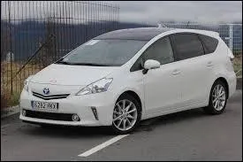 Cette voiture est une...